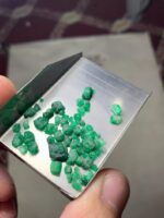 16.90 ct Swat Emerald Rough Lot – A Collection of Untouched Green Treasures - Image 2