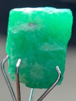 Vibrant and Untouched – 7.14ct Emerald Crystal from Swat - Image 6