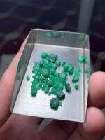 16.90 ct Swat Emerald Rough Lot – A Collection of Untouched Green Treasures - Image 9
