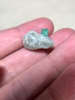 18.65 ct Swat Emerald: A Vibrant, Well-Proportioned Crystal - Image 9