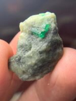 28.14ct Emerald from Swat Valley: Collector’s Treasure - Image 2