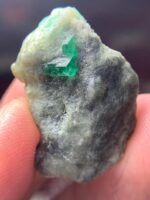 28.14ct Emerald from Swat Valley: Collector’s Treasure - Image 8