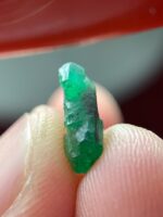 Radiant Simplicity: 1.81ct Emerald Crystal from Swat Valley - Image 9
