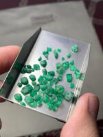 19.25 ct Swat Emerald Rough Lot – Authentic Green Crystals from Pakistan - Image 3