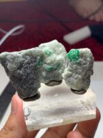 160.67ct Swat Emerald Specimen (33x25x12mm): A Striking Natural Crystal from Pakistan’s Emerald Valley - Image 4