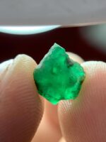 A Glimpse into the Green: 1.95 Carat Emerald Crystal from Swat Valley - Image 10