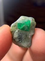 A Compact Treasure of Swat Valley: The 13.29-Carat Emerald Specimen - Image 7