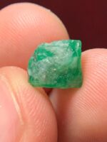 4.07ct Swat Emerald Crystal: Natural Precision in a Compact Form - Image 6
