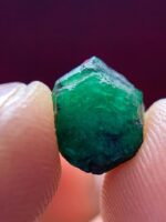 Precision in Nature: 3.15 ct Swat Emerald Crystal (7.90 × 7.31 × 6.07 mm) - Image 2