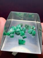 Raw Beauty from Swat: 18.25 ct Emerald Rough Gemstone (7.62 × 5.77 × 5.14 mm) - Image 4