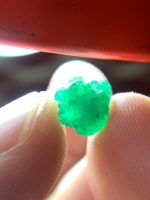 2.56 Ct Swat Emerald Crystal – Compact Symmetry with Natural Balance - Image 9