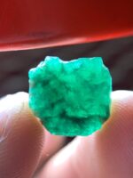 Discover the Timeless Beauty of an 8.00 Ct Emerald Crystal - Image 3