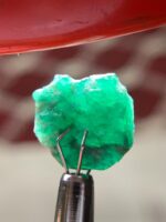 Discover the Timeless Beauty of an 8.00 Ct Emerald Crystal - Image 9