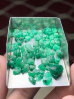 A Compact and Cohesive Swat Valley Emerald Rough Lot – 48.10 Carats - Image 8