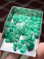 A Compact and Cohesive Swat Valley Emerald Rough Lot – 48.10 Carats - Image 9