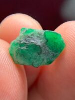 5.42ct Swat Valley Emerald Crystal – Natural Deep Green Gemstone - Image 2