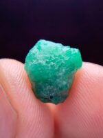 5.17ct Swat Emerald Crystal – Natural Gemstone (7.87 x 10.76 x 8.81 mm) - Image 2