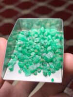53.70 Carat Swat Emerald Rough Lot: Versatile Crystals for Balanced Gem Design - Image 11