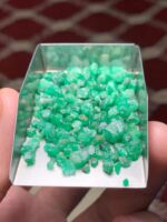 53.70 Carat Swat Emerald Rough Lot: Versatile Crystals for Balanced Gem Design - Image 5