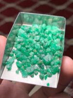 53.70 Carat Swat Emerald Rough Lot: Versatile Crystals for Balanced Gem Design - Image 9