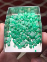 53.70 Carat Swat Emerald Rough Lot: Versatile Crystals for Balanced Gem Design - Image 10