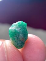 5.900ct Swat Emerald Crystal – Bold and Brilliant Natural Formation (13.83 x 9.64 x 8.13mm) - Image 3