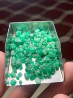 Compact Power: 57.90 ct Emerald Rough Lot from Swat Valley - Image 11