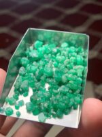 Compact Power: 57.90 ct Emerald Rough Lot from Swat Valley - Image 6