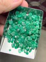 Compact Power: 57.90 ct Emerald Rough Lot from Swat Valley - Image 7
