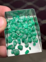 Volumetric Strength: 55.90 ct Emerald Rough Lot from Swat Valley - Image 2