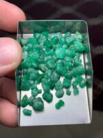 Volumetric Strength: 55.90 ct Emerald Rough Lot from Swat Valley - Image 5