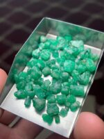 Volumetric Strength: 55.90 ct Emerald Rough Lot from Swat Valley - Image 9