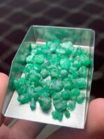 Volumetric Strength: 55.90 ct Emerald Rough Lot from Swat Valley - Image 10