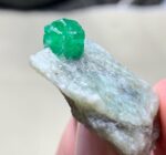 Discover the Beauty and Rarity of a 59.10 ct Emerald Specimen: A Gemstone of Timeless Elegance - Image 6