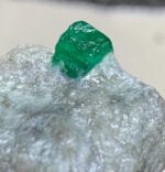 Discover the Beauty and Rarity of a 59.10 ct Emerald Specimen: A Gemstone of Timeless Elegance - Image 9