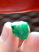 Irregular Elegance: 12.56 ct Emerald Crystal from Swat Valley - Image 9