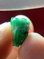 Unveiling the Grandeur of a 4.36ct Emerald Crystal from Swat: Size, Brilliance, and Origin - Image 5