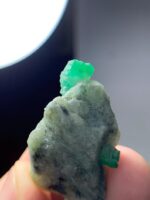 60.55ct Swat Emerald Specimen – Striking Natural Crystal (33.67 x 20.50 x 16.75mm) - Image 3