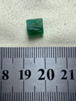 2.26ct Swat Emerald Crystal: Vivid Green Gemstone - Image 4