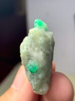 60.55ct Swat Emerald Specimen – Striking Natural Crystal (33.67 x 20.50 x 16.75mm) - Image 7