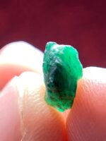 2.40ct Swat Emerald Crystal – Natural Green Brilliance in a Compact Form - Image 8