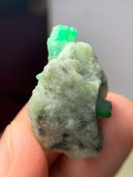 60.55ct Swat Emerald Specimen – Striking Natural Crystal (33.67 x 20.50 x 16.75mm) - Image 9