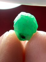 Going Deep: A 3.96ct Swat Emerald Crystal with Bold Vertical Presence - Image 2