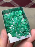 65.01 ct Swat Emerald Rough Lot – Collector & Cutting Grade - Image 3