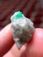 32.30 ct Swat Emerald: A Deep, Concentrated Gemstone of Vivid Green - Image 4