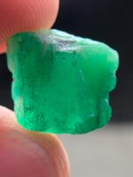 Majestic Green: 13.78ct Swat Emerald Crystal – A Masterpiece of Natural Beauty - Image 7