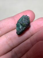 23.40 ct Swat Emerald: A Slender Crystal With Deep Green Brilliance - Image 2
