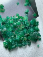 28.65ct Swat Emerald Rough Lot – Natural Green Gems (8.98 x 7.62 x 4.27mm) - Image 7