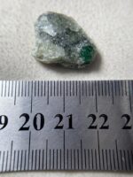 Compact Elegance: 19.14 ct Swat Emerald Specimen with Distinct Crystal Form - Image 2