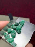 Unearthed Excellence: 38.55ct Swat Emerald Rough Lot - Image 2
